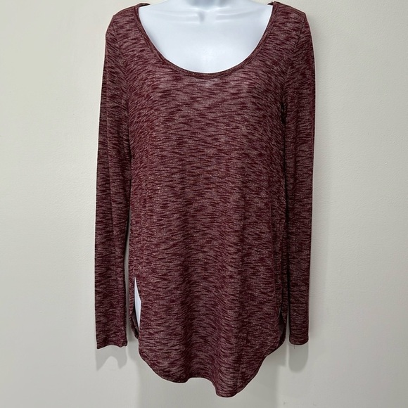 Long sleeve side slit shirt - Picture 1 of 4